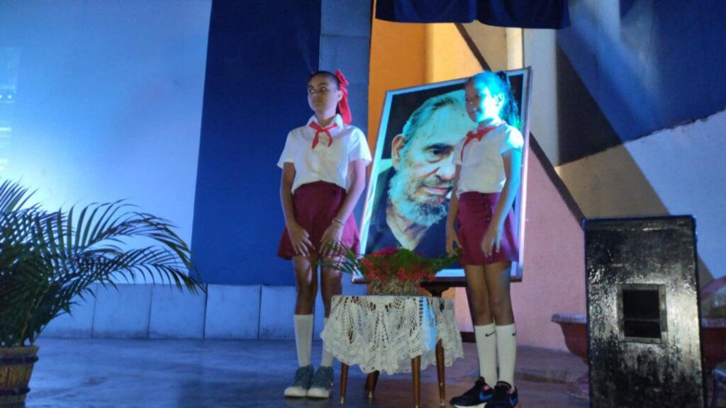 Estas son las maestras y maestros que han violado los derechos humanos de los niños en Encrucijada, sin el más mínimo escrúpulo.